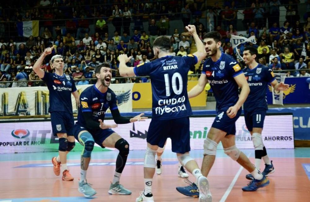 Compartila en WhatsappCompartila por EmailCon Facundo Conte como figura excluyente, Ciudad Vóley se consagró campeón de la Liga de Vóleibol Argentina por primera vez en su historia al derrotar 3-1 como visitante a UPCN de San Juan. / Gentileza.