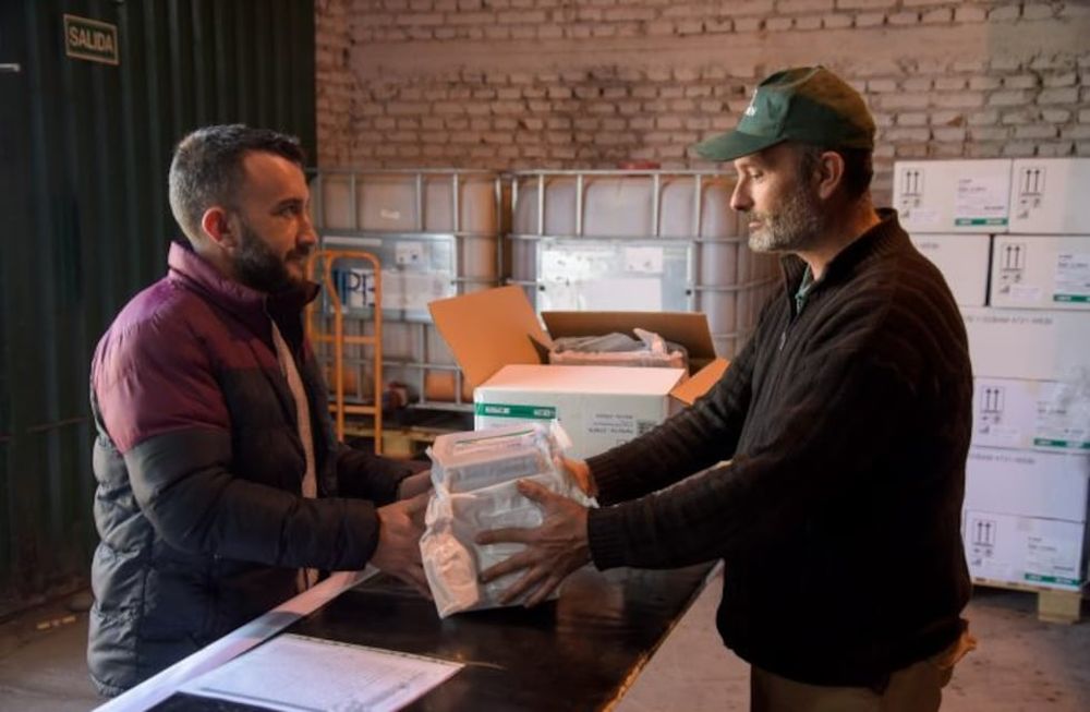 Cada año, Iscamen entrega a los productores vitivinícolas difusores de feronomas para la lucha contra la lobesia botrana, pero estos elementos son importados, lo que complica su acceso.