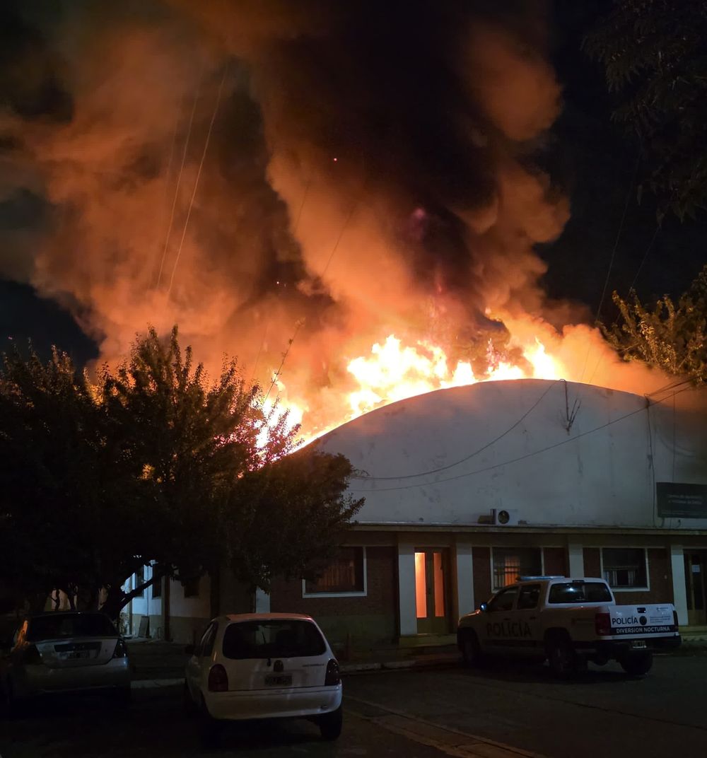 Incendio en el Ministerio de Seguridad de Mendoza.