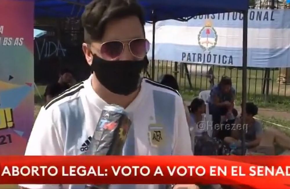 Reveló la confesión que le hizo su madre y se viralizó: los memes de ‘La Petisa’, Natalia, Diego y Esteban