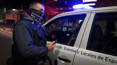 La Subdirección de Control de Eventos y Locales de Esparcimiento del Ministerio de Seguridad, a través de efectivos policiales y en conjunto con los municipios dio el cese de actividades festivas clandestinas. / Archivo