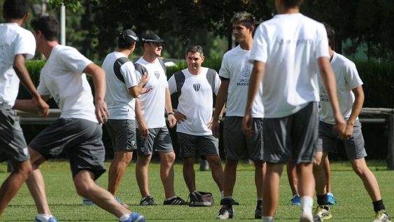 Gimnasia partió con cambios a Madryn