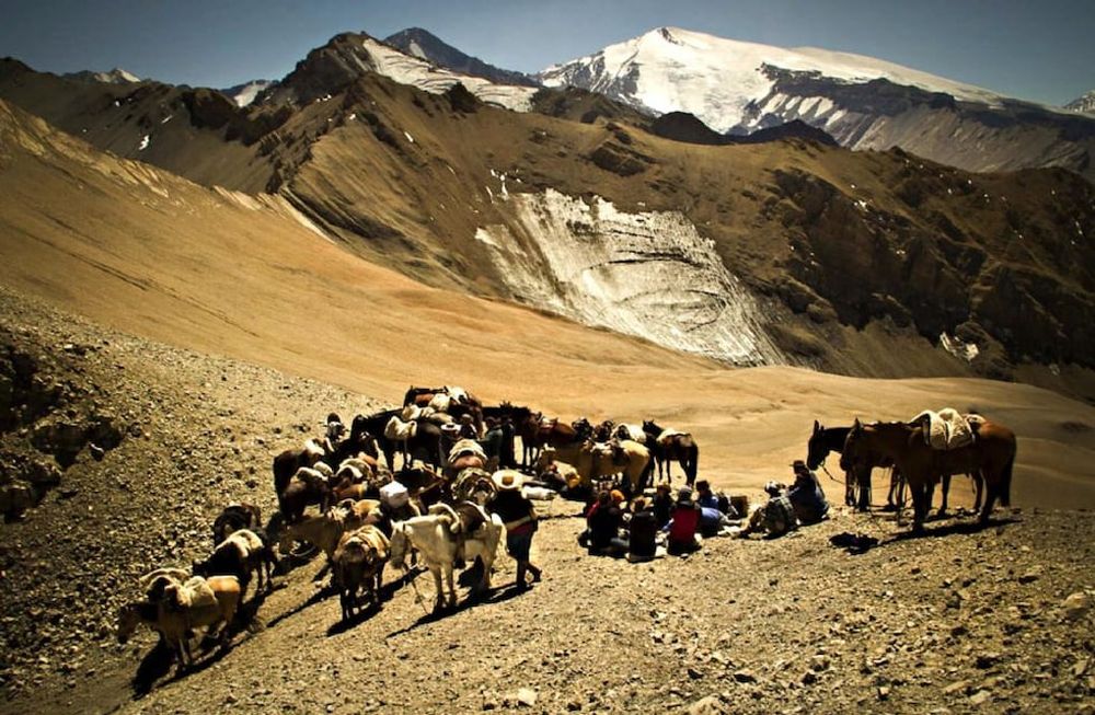 Sendero turístico para unir la Laguna del Diamante con Punta de Vacas