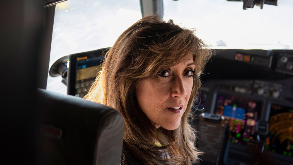 Tammie Jo Shults, la piloto mujer formada en la Marina de Estados Unidos que evitó una tragedia.