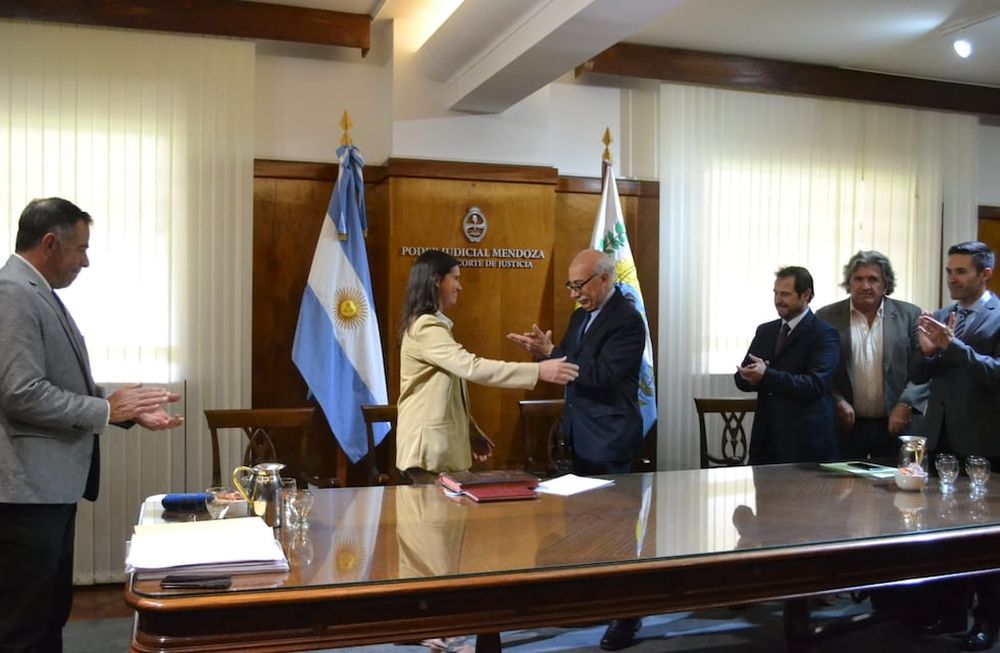 La ministra de la Corte, María Teresa Day asumió al frente del Consejo de la Magistratura y hoy enfrenta una situación compleja dentro del órgano.