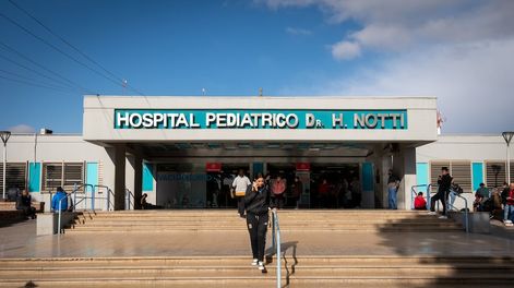 Los Andes | Son 50 las personas afectadas por la intoxicación en el Hospital Notti pero aseguran que funciona con normalidad - Foto archivo Los Andes