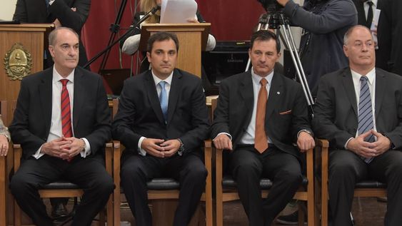 La Cámara Federal de Apelaciones de Mendoza cuando asumió en 2017. Al lado de Olga Pura Arrabal, está Alfredo Porras, al centro Ignacio Pérez Cursi, Manuel Pizarro y Gustavo Castiñeira de Dios.