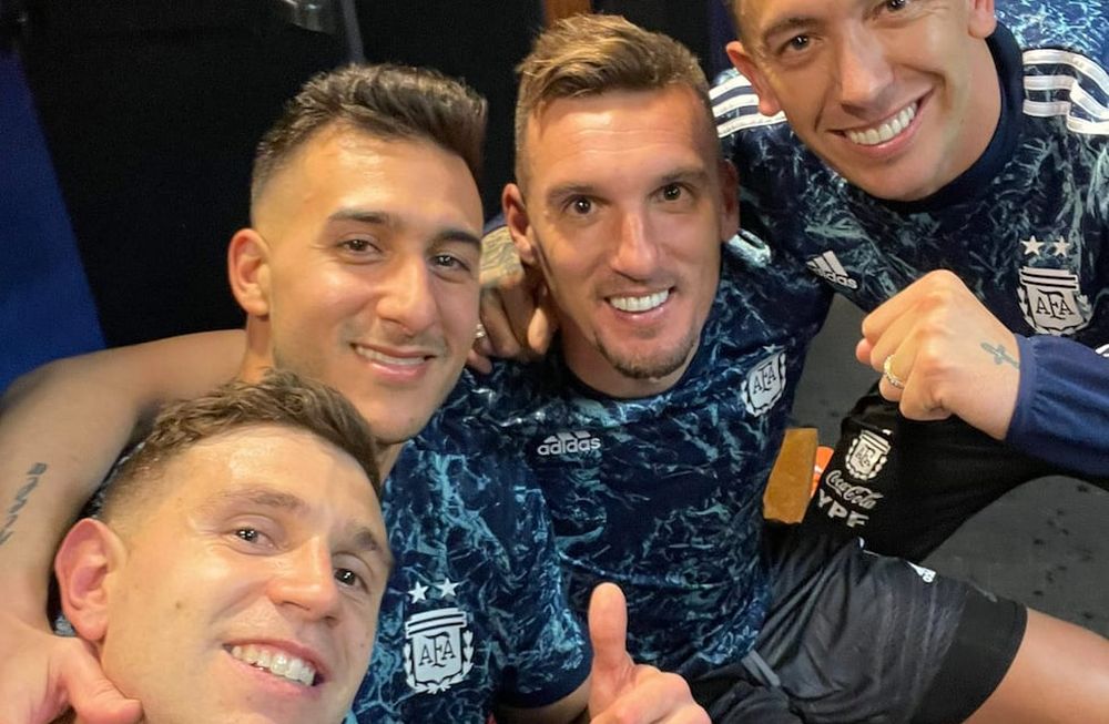 Cuatro de los arqueros que marcaron el ciclo de La Scaloneta: Dibu Martínez, Juan Musso, Franco Armani y Agustín Marchesín. / Twitter