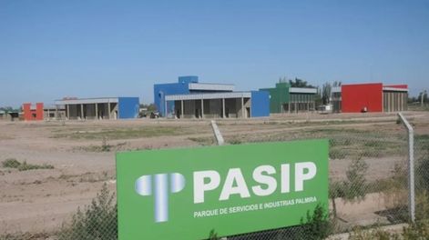 Son terrenos ubicados al norte de la Ruta 7. Allí se proyectan almacenes, silos, servicios y una playa con capacidad para más de 1.000 camiones.