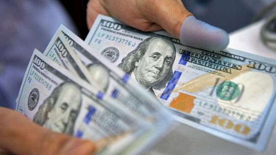 Dólar.