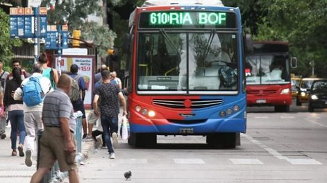 Crecen los cruces entre Nación y Provincia por los subsidios al transporte público.