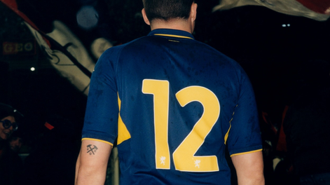 La camiseta del Genoa en homenaje a Boca