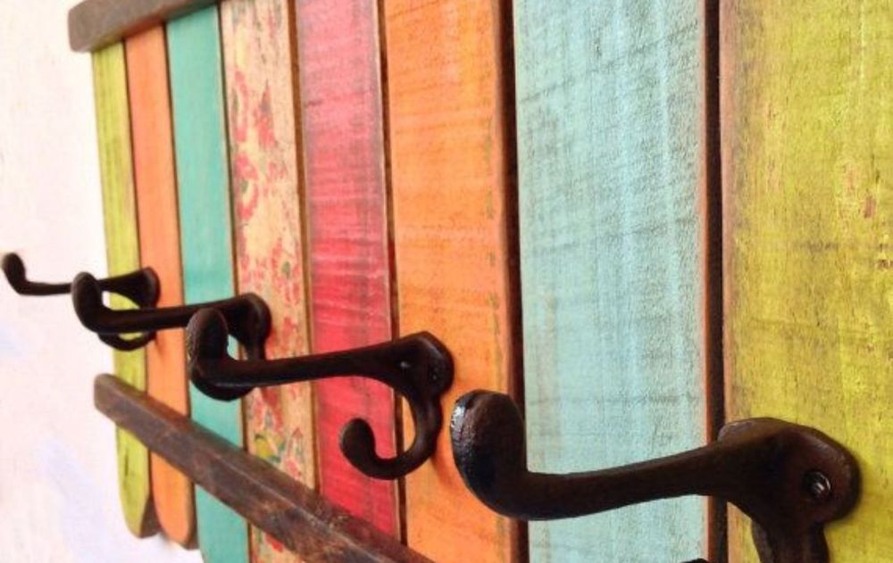 Las manijas pueden reinventarse para aportar un estilo vintage y original a la casa. Es una solución práctica que lleva solo un poco de ingenio.