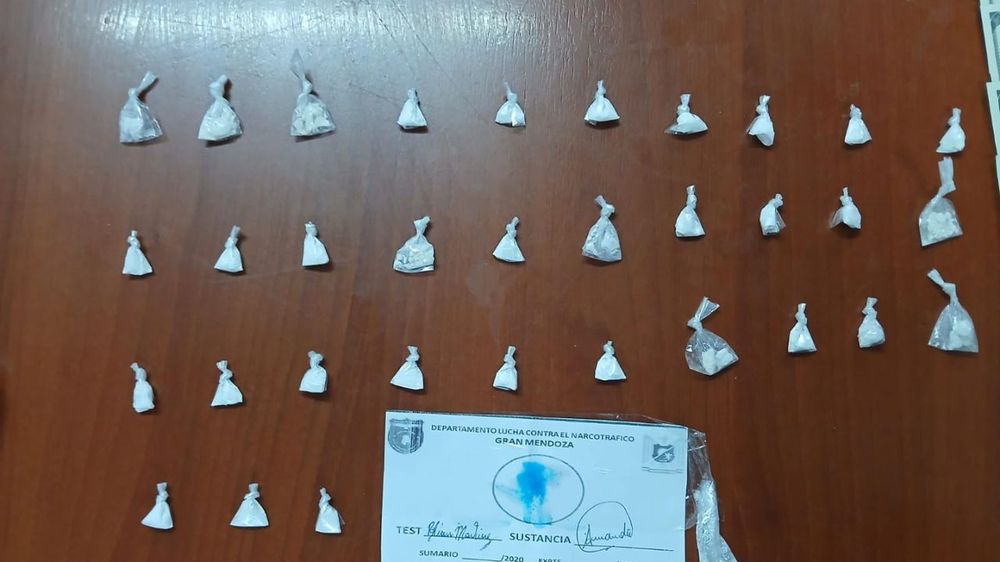 La Policía desbarató dos kioscos de droga en Guaymallén.