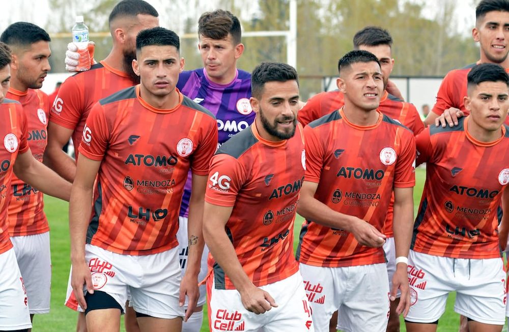 Huracán Las Heras juega una verdadera final el próximo lunes y por ahora, no tiene estadio en Mendoza. / Gentileza. Foto: Orlando Pelichotti