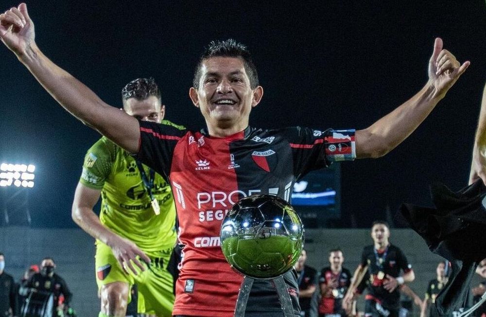 Luis Pulga Rodríguez salió campeón con Colón de Santa Fe.