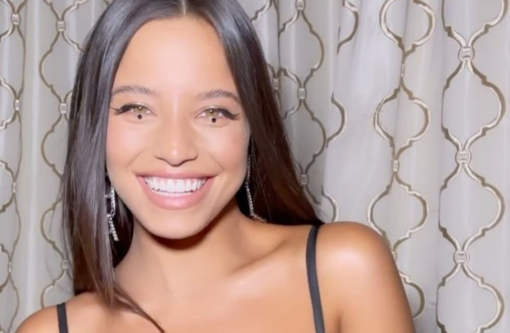 Emilia Mernes y sus bailes sensuales en el casamiento de Stefi Roitman y Ricky Montaner