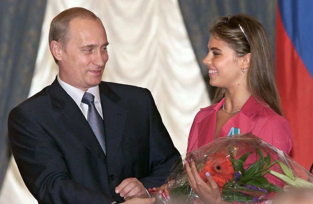 Vladimir Putin y Alina Kabaeva inicaron su romance en 2008 y ella es la madre de los hijos más chicos del presidente.