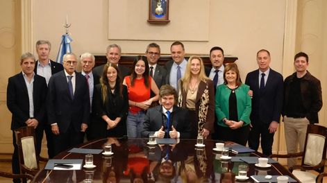 Milei encabezó la primera reunión con su nuevo Gabinete en Casa Rosada.