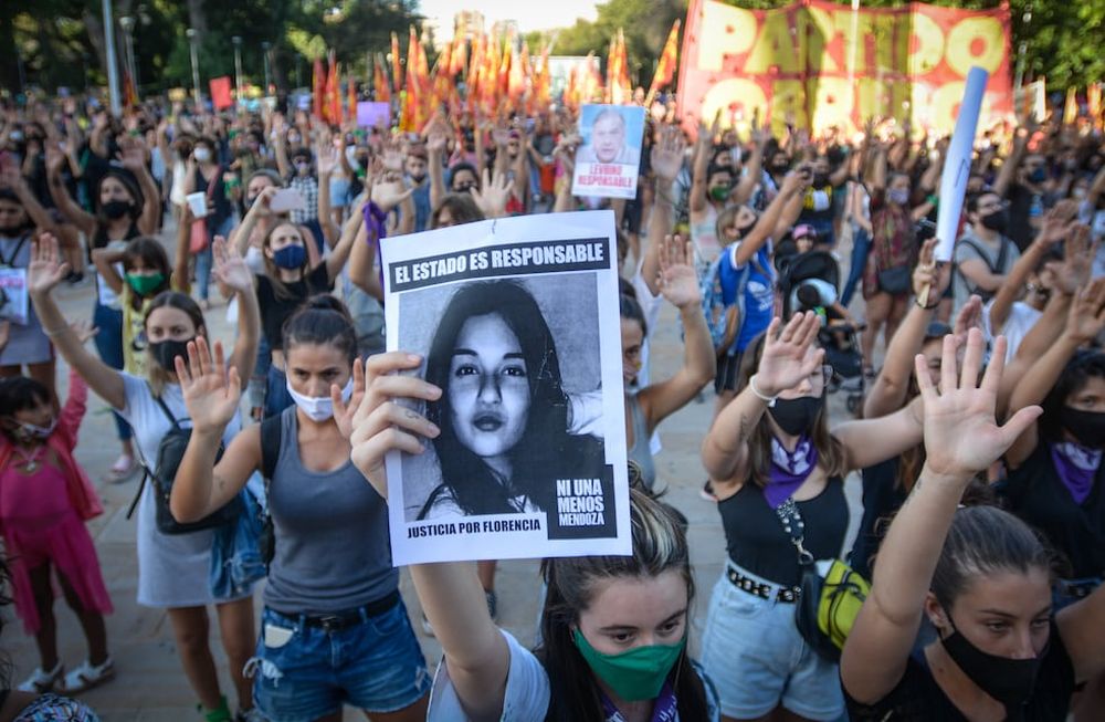 La marcha del viernes pasado en las calles céntricas pidiendo justicia por el crimen de la adolescente, a horas del hallazgo de su cadáver / Nicolás Ríos