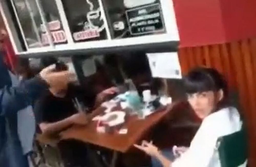Un intendente echó de su pueblo a dos mecheras con varias denuncias por robo: “Afuera, atorrantas”.