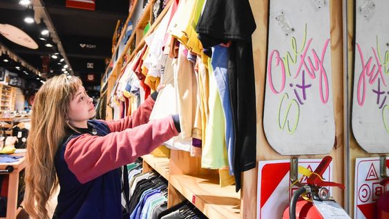 El rubro de indumentaria acumula un crecimiento real de facturación del 48% en relación al 2019. foto: Mariana Villa / Los Andes.