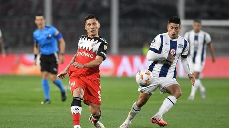 Talleres y River, en el duelo de ida por los octavos de final de la Libertadores, en el Kempes. / Gentileza.