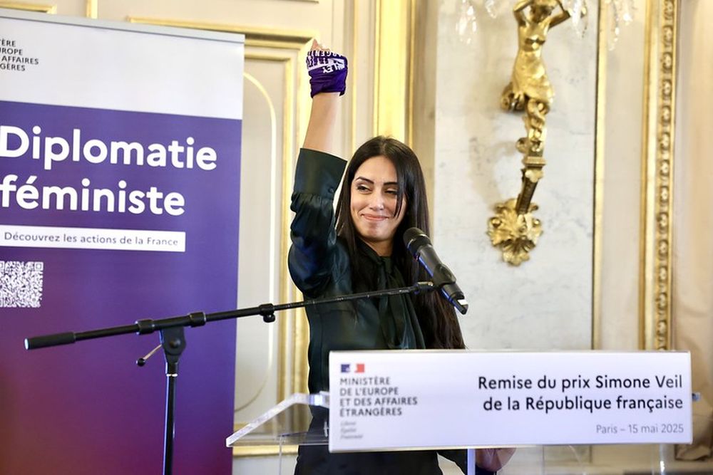 Una organización argentina que trabaja en temas de género recibió el Premio Simone Veil de la República Francesa y se transformó en la primera en el país en recibirlo. Recibió el premio la abogada Florencia Zerdá en París. 