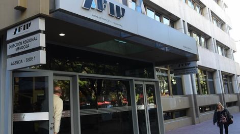 La AFIP suspendió la exclusión de oficio del régimen de monotributo