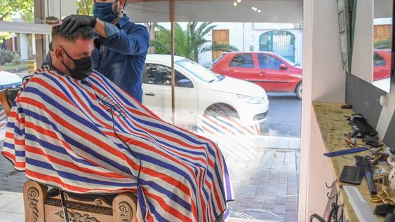 Peluquerías: un regreso con menos clientes y mayores medidas de bioseguridad