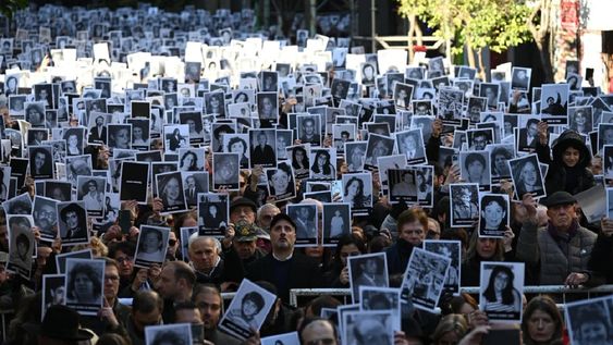 Atentado a la AMIA: confirmaron el juicio en ausencia para los 10 acusados iraníes y libaneses.