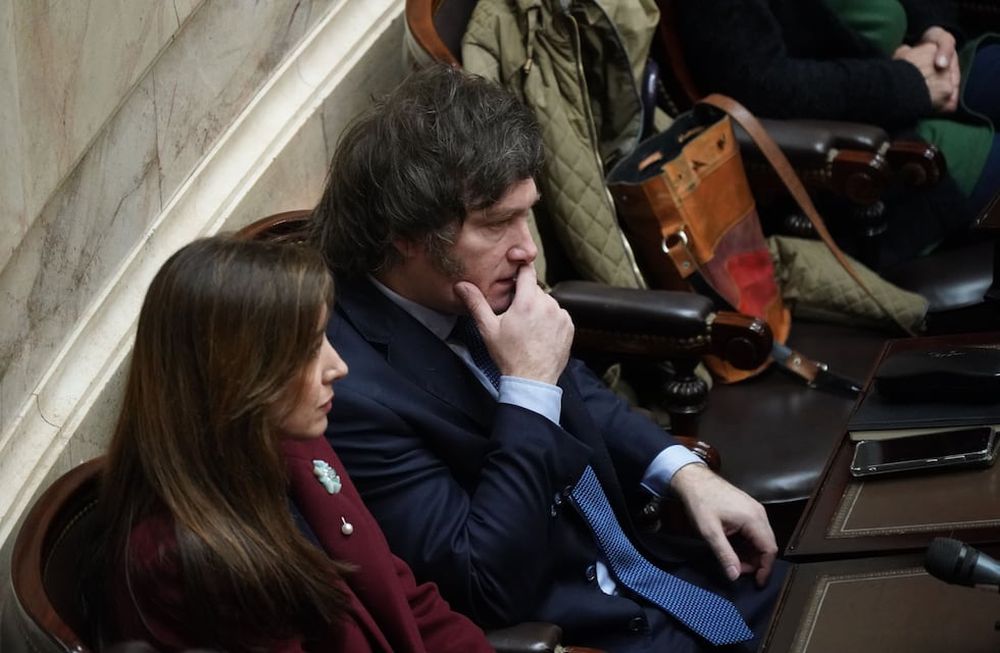 Massa y Milei confrontan desde el Congreso con diferentes agendas y dos sesiones por separado. / Foto: Clarín