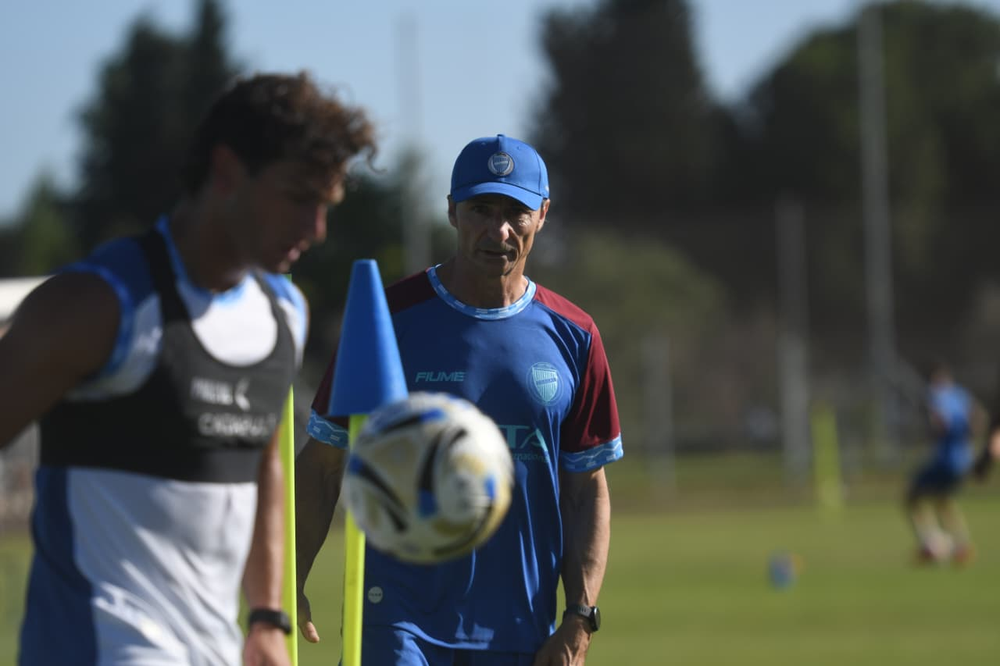 Mariano Toedtli en su primer desafío como entrenador ya comenzó a delinear el Expreso que quiere para 2026. 