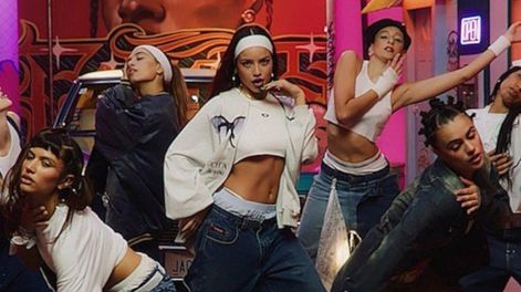 Emilia Mernes en Mendoza: 10 ideas de looks para que te luzcas en su show.