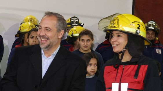 Maipú equipa a los Bomberos Voluntarios con moderna autobomba
