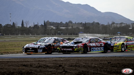 turismo carretera: julian santero, termino segundo en san luis y la pelea por el titulo quedo abierta