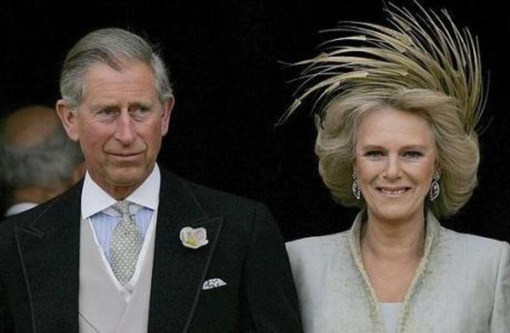 Carlos de Gales es el hijo mayor de la reina Isabel II del Reino Unido y de su esposo el príncipe Felipe de Edimburgo