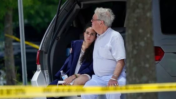 El superintendente adjunto Chris Goodly señaló al medio The New Orleans Advocate que no sabía si las personas que pelearon en el estacionamiento eran las que sacaron las armas o cuántas armas o balas se dispararon. Foto: Web