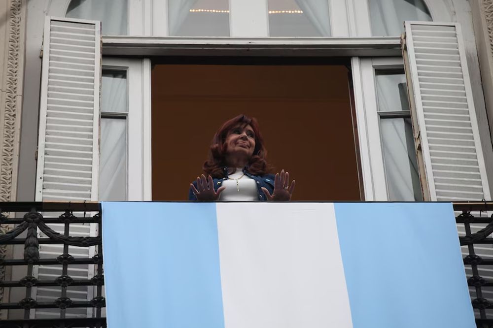 Cristina Kirchner cumple su condena en su casa de San José 1111.