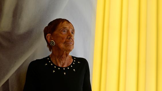 La escritora pasó sus últimos minutos de sus 93 años en su casa de Rosario en Santa Fe. Fue una de las más importantes dentro del campo de la literatura nacional y ciencia ficción en Iberoamérica con textos como “Trafalgar” o “Kalpa Imperial”.