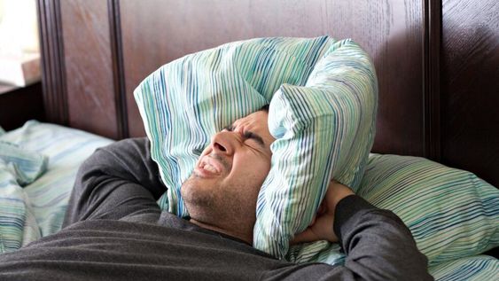 Es argentino, vive en Singapur y le dejaron una nota porque grita los goles de la Selección: “Espero que nos entiendas”. Foto: Imagen ilustrativa