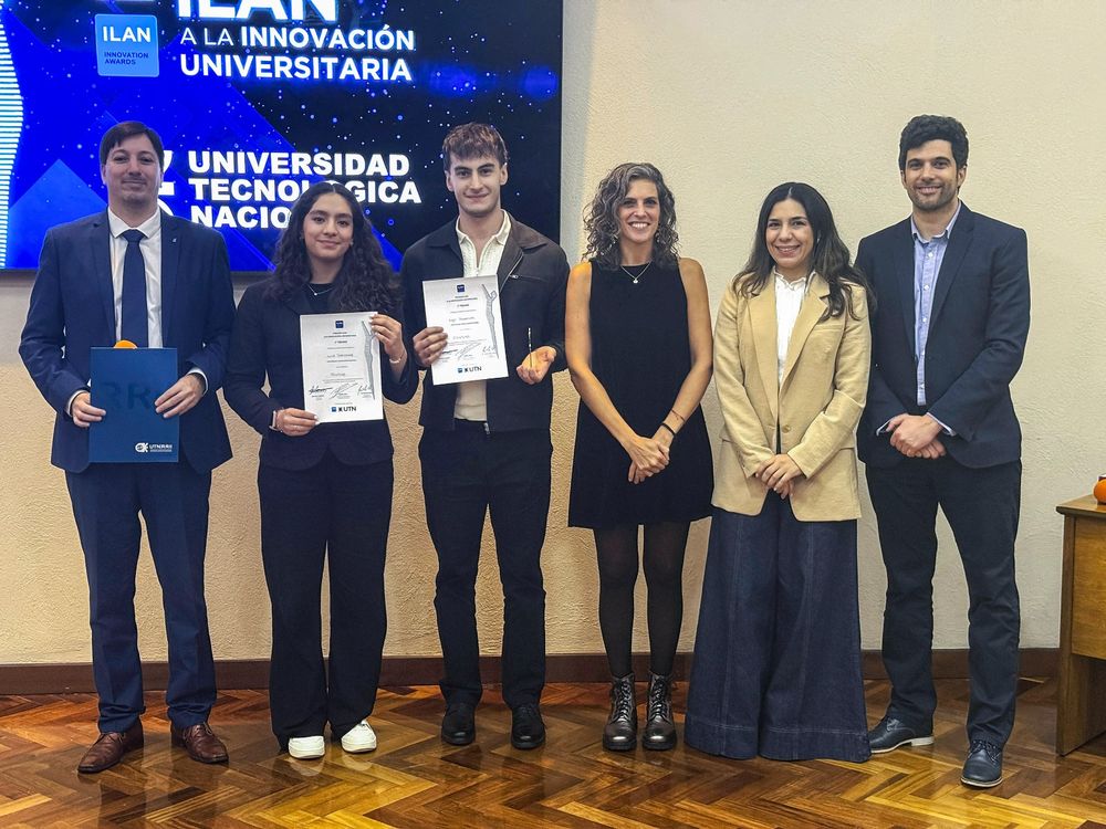 Alejo Palavecino y Lucía Domínguez, ambos con 22 años y alumnos de 4to año de Ingeniería en Sistemas de Información en la Universidad Tecnológica Nacional (UTN), crearon FoxMind, un proyecto que acaba de obtener el primer puesto en el prestigioso Concurso ILAN a la Innovación Universitaria – UTN Demo Day.