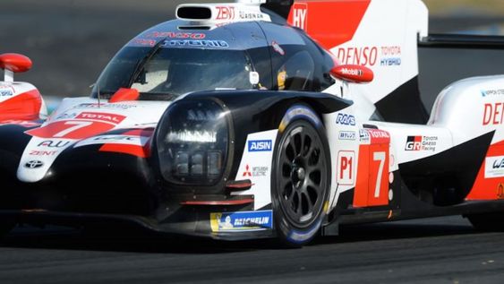 El Toyota de Pechito López hizo la pole y busca el título mundial