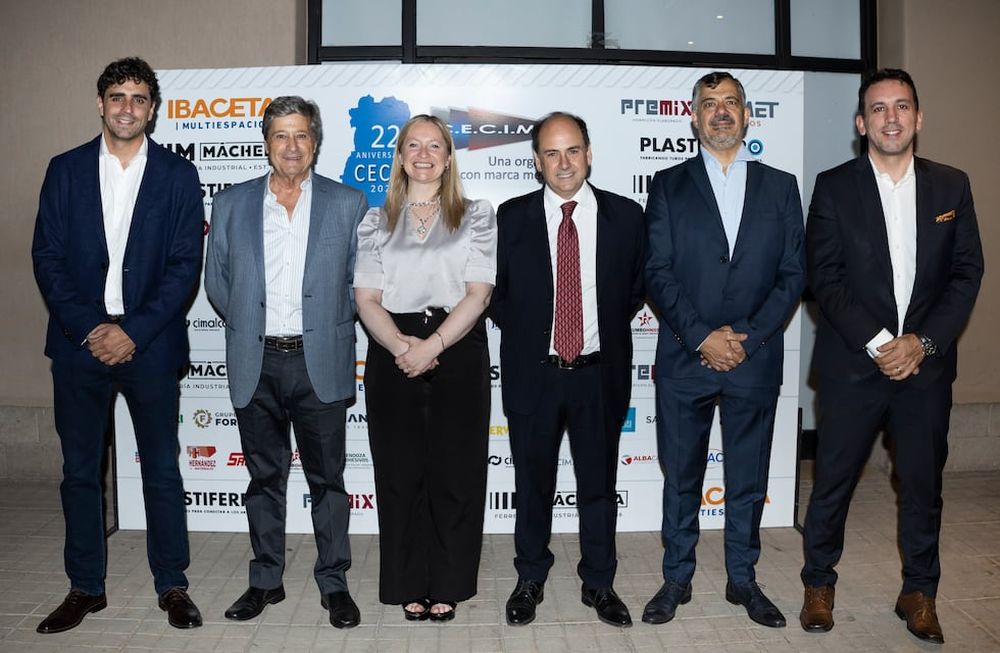 La vicegobernadora Hebe Casado, junto a los ministros Natalio Mema y Tadeo García Zalazar y autoridades de Cecim, Atilio Calzetta, Dalmiro Barbeito y Gerardo Fernández.