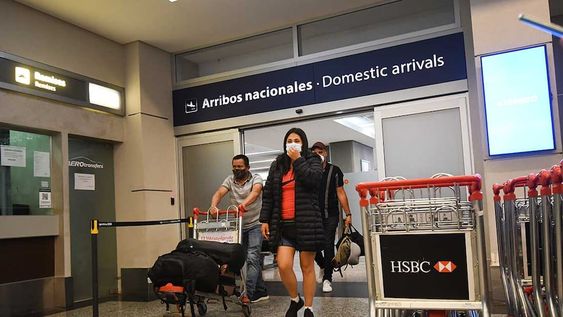 La titular de migraciones, Florencia Carignano, afirmó que casi se han eliminado los requisitos de ingreso al país. / Foto: José Gutiérrez