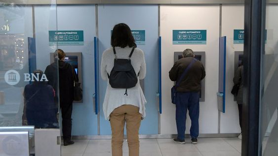 El Banco de la Nación Argentina (BNA) informó que abonará el bono de refuerzo de ingresos de ANSES (IFE 4) a través de la billetera digital BNA+Foto: Orlando Pelichotti / Los Andes