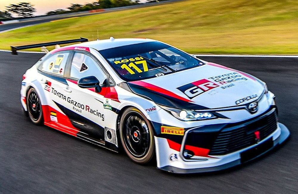 Barrichello probó el auto de Rossi