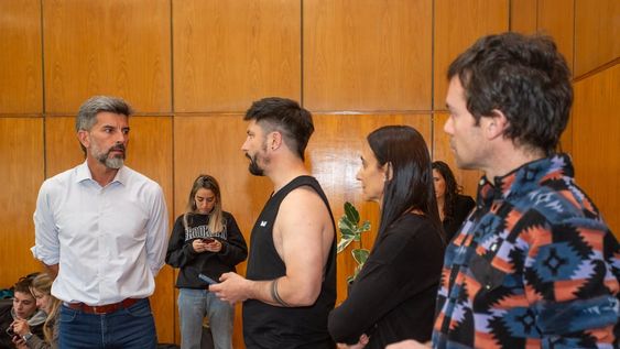 La Ciudad asistió a turistas que sufrieron las consecuencias del viento zonda