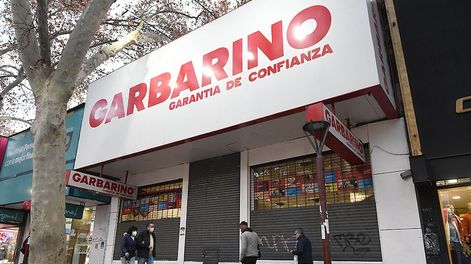 Local comercial de Av. San Martin de Ciudad. Foto: Marcelo Rolland/ Los Andes