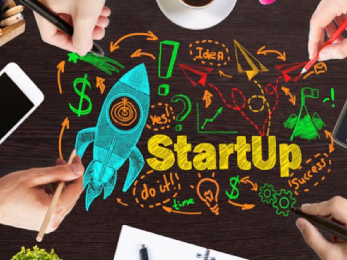 Para la construcción de un ecosistema tecnológico, Daste enfatizó la necesidad de atraer talento, contar con programas de formación y comprender la importancia de la tecnología global.